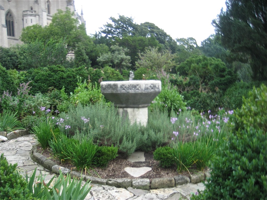 An Afternoon in the National Cathedral Garden « Simply Gardens